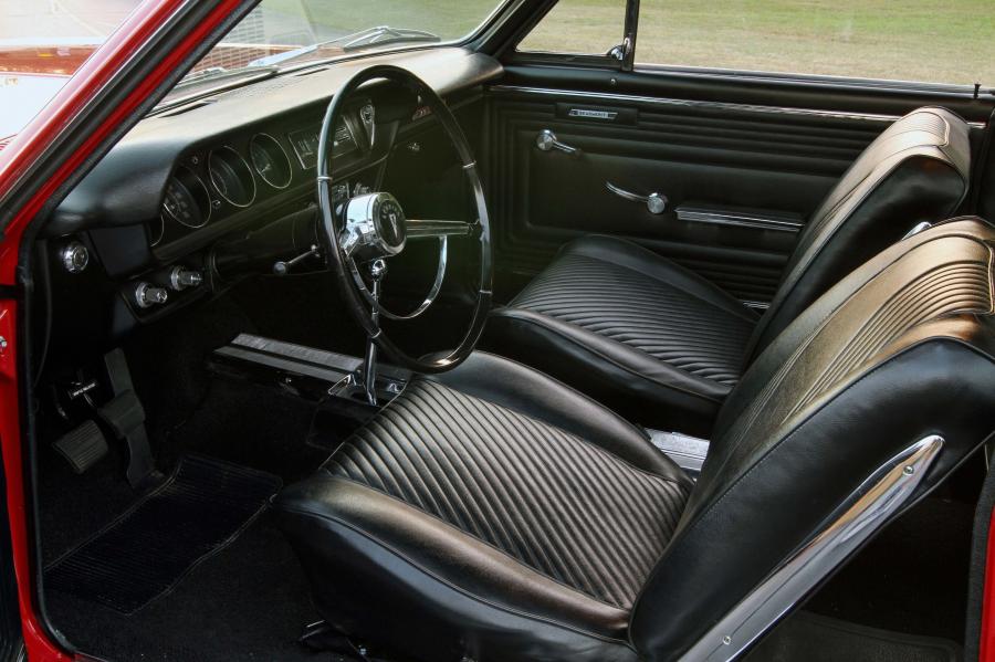 Интерьер Acadian Beaumont SD Coupe 1965 года  (фото 5 из 14)